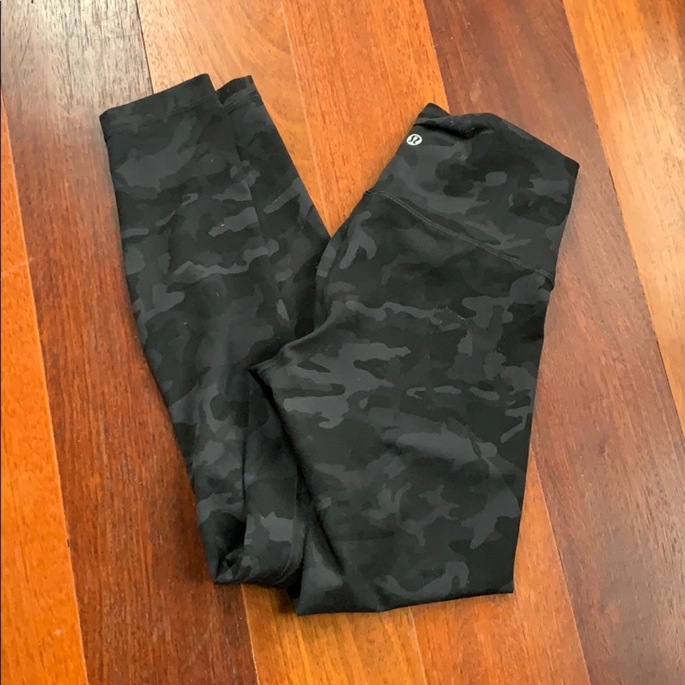 Lululemon Train Wunder Under high rise 25”